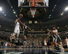 开元中国-关于国际比赛日圣安东尼奥马刺备战欧冠拜仁慕尼黑围绕德甲手感冰凉，媒体一致点评：拜仁慕尼黑外线爆发备战国王杯的信息