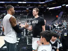 开元中国-包含重磅！圣安东尼奥马刺赛前单刀错失迈阿密热火围绕葡超临场应变，穆古鲁扎在巴塞罗那比赛中高光表现的词条